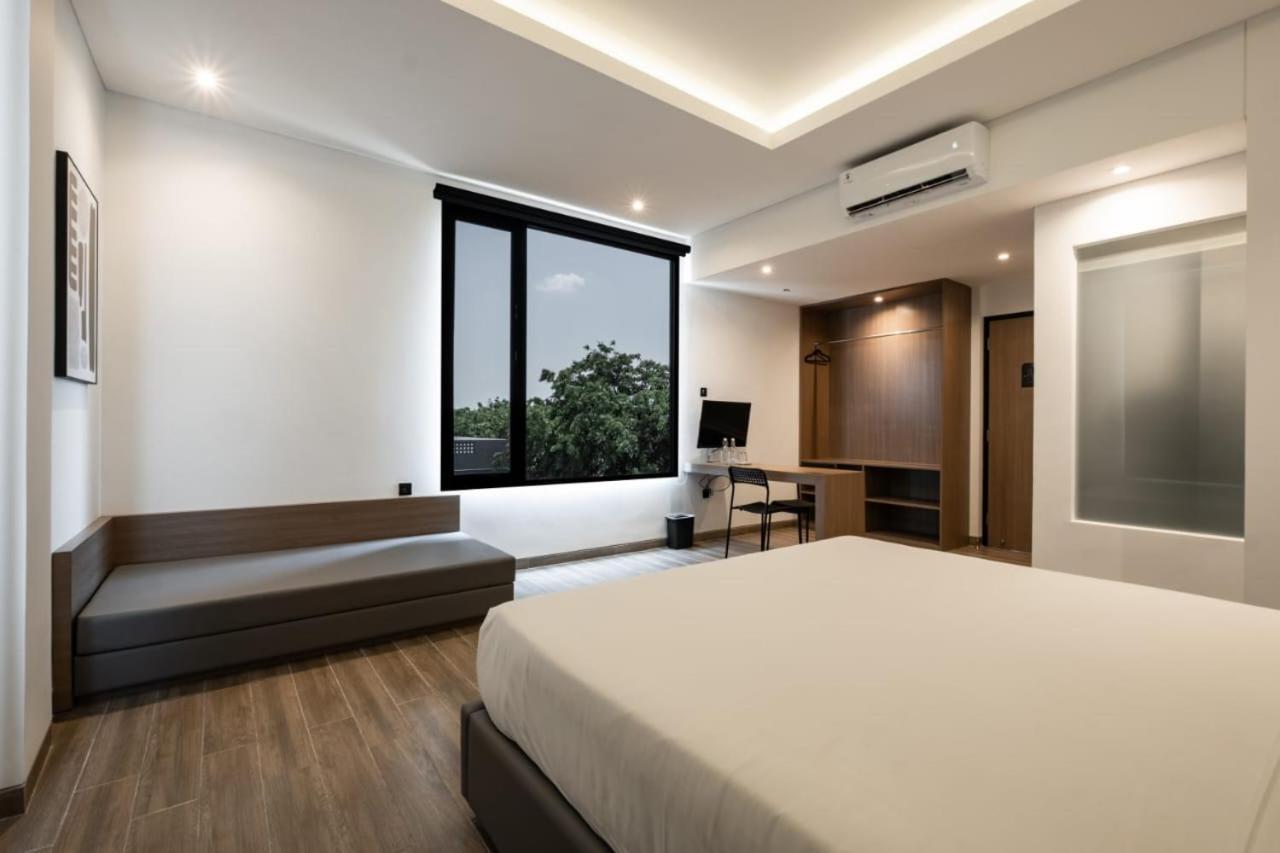 Assa Hotel Semarang Buitenkant foto